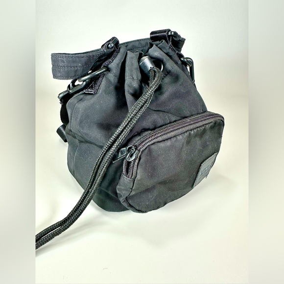 Vans Bucket Crossbody Bag - Picture 3 of 13